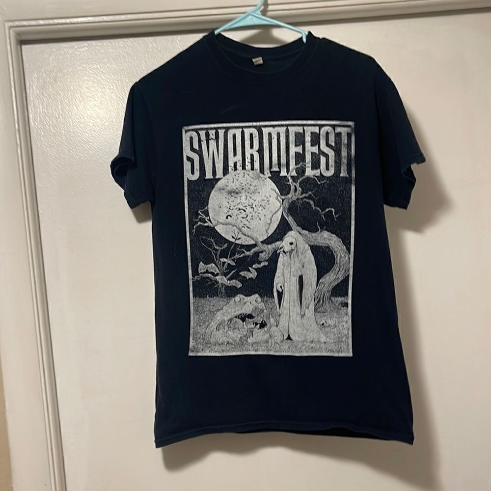 Swarmfest T shirt small